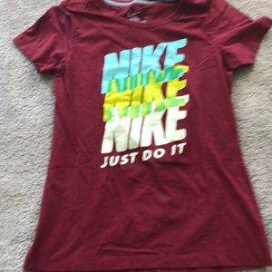 Nike athletic Shirt Size L